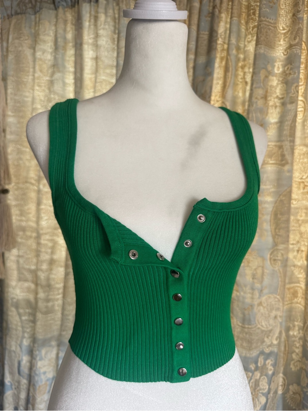 IMMODEL Green Ribbed Button-Front Tank Top - Picture 3 of 7